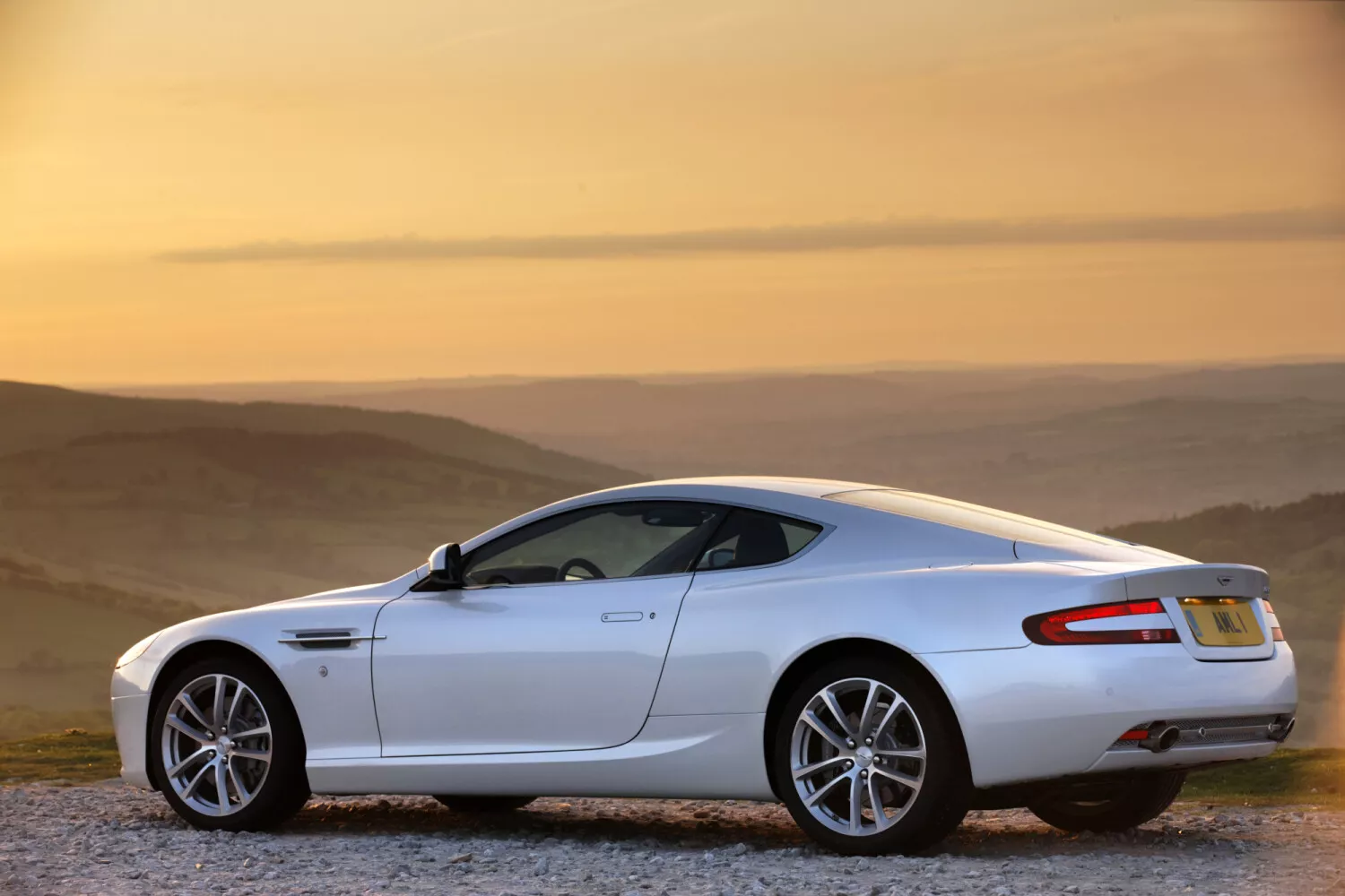 DB9