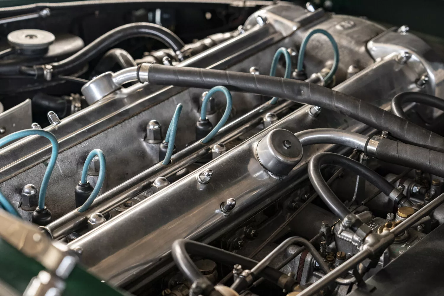 DOHC Straight Six